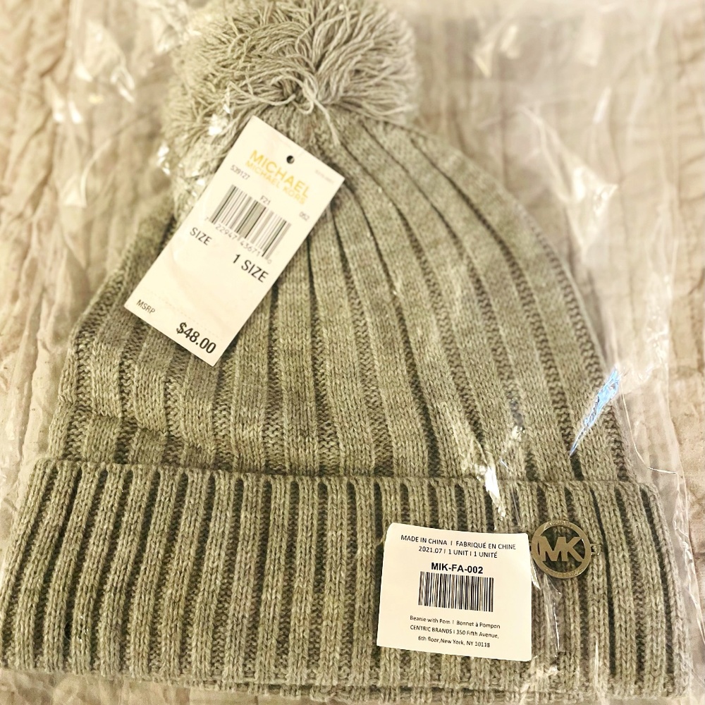 Michael Kors Gray Knit Beanie Pom Yarn Hat